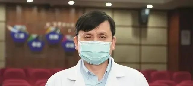 张文宏最新研判,新冠病死率已显著降低,但脆弱人群防护仍是关键 张文宏最新研判,新冠病死率已显著降低,但脆弱人群防护仍是关键