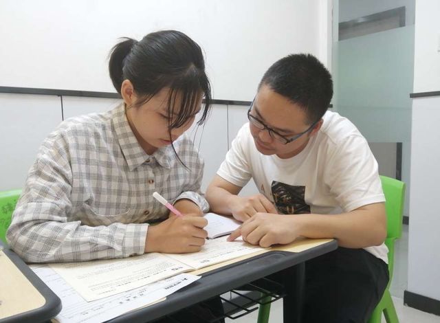 长沙市一中老师:长沙市一中老师薪资 长沙市一中老师:长沙市一中老师薪资