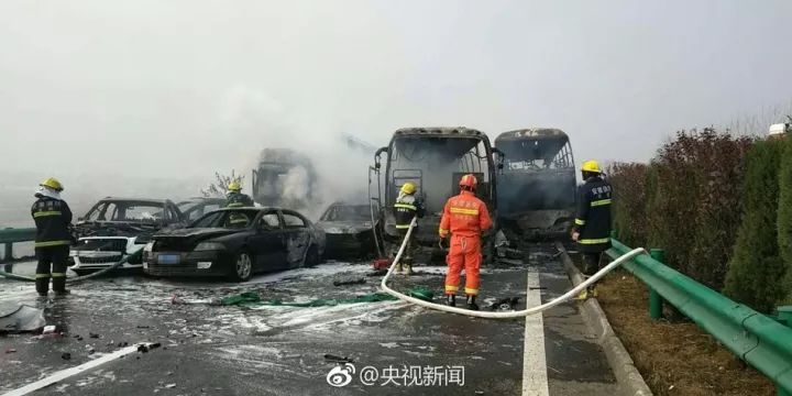 21年免费高速,一条流动的中国,一部发展的史诗 21年免费高速,一条流动的中国,一部发展的史诗