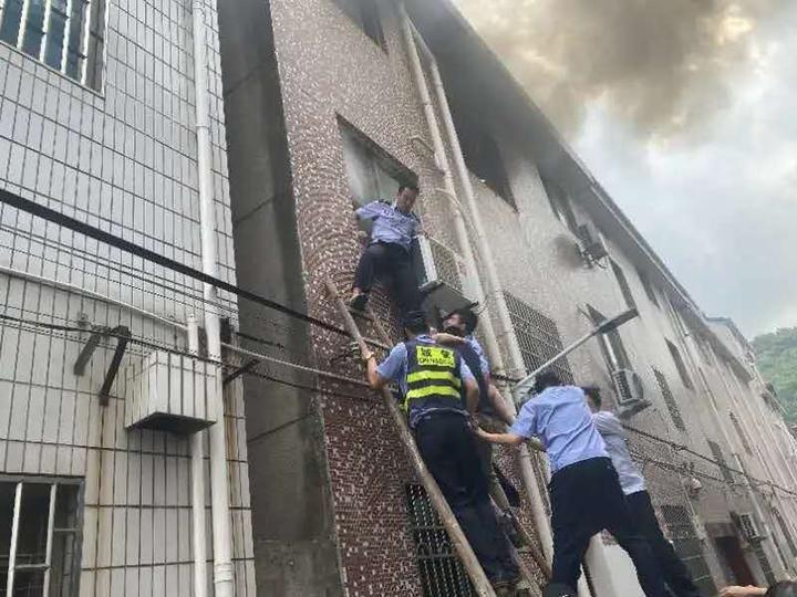 尹老太太事件处理结果公布,疫情防控中的警示与反思 尹老太太事件处理结果公布,疫情防控中的警示与反思