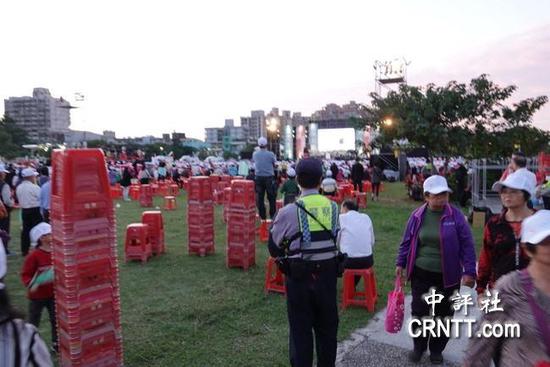 献县本斋今日警力突增引关注,现场秩序井然民众猜测纷纷 献县本斋今日警力突增引关注,现场秩序井然民众猜测纷纷