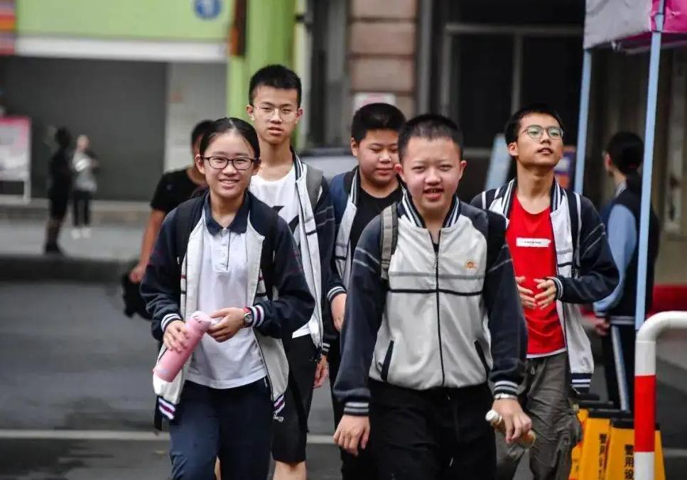 五一假期安排出炉,调休拼出五天长假,你的出行计划准备好了吗? 五一假期安排出炉,调休拼出五天长假,你的出行计划准备好了吗?