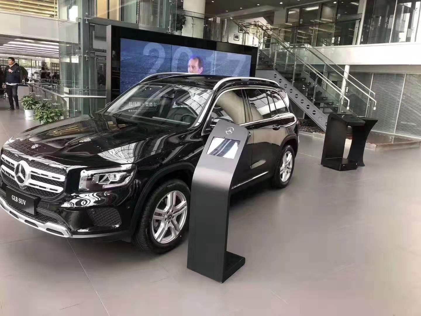 奔驰glb200报价及图片时尚型/奔驰glb200报价2021款