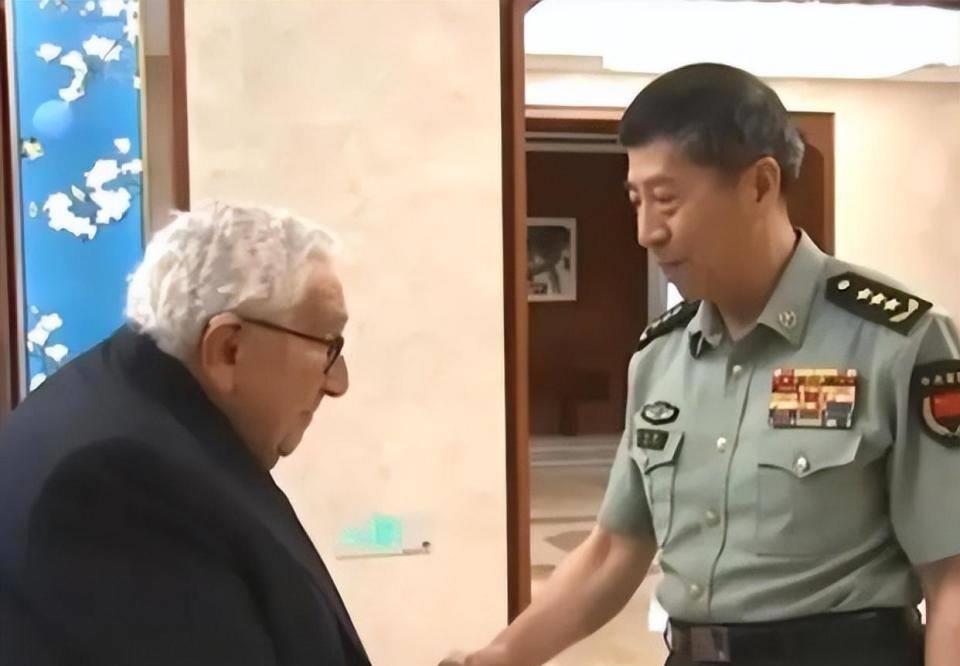 台湾单日新增333例本土确诊病例 疫情再创新高 防控面临严峻挑战 台湾单日新增333例本土确诊病例 疫情再创新高 防控面临严峻挑战