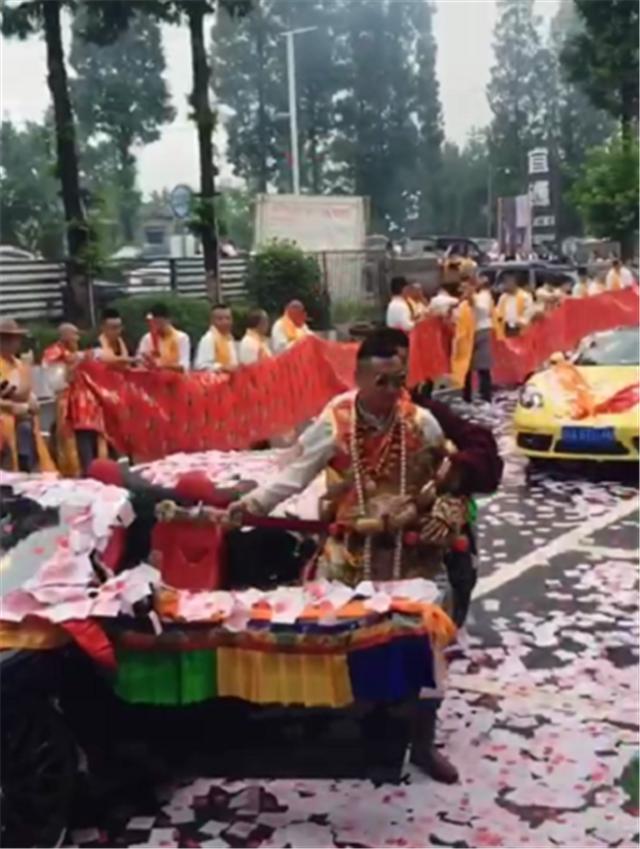 当A4遇上奥迪,一场关于纸张与豪车的奇妙误会 当A4遇上奥迪,一场关于纸张与豪车的奇妙误会