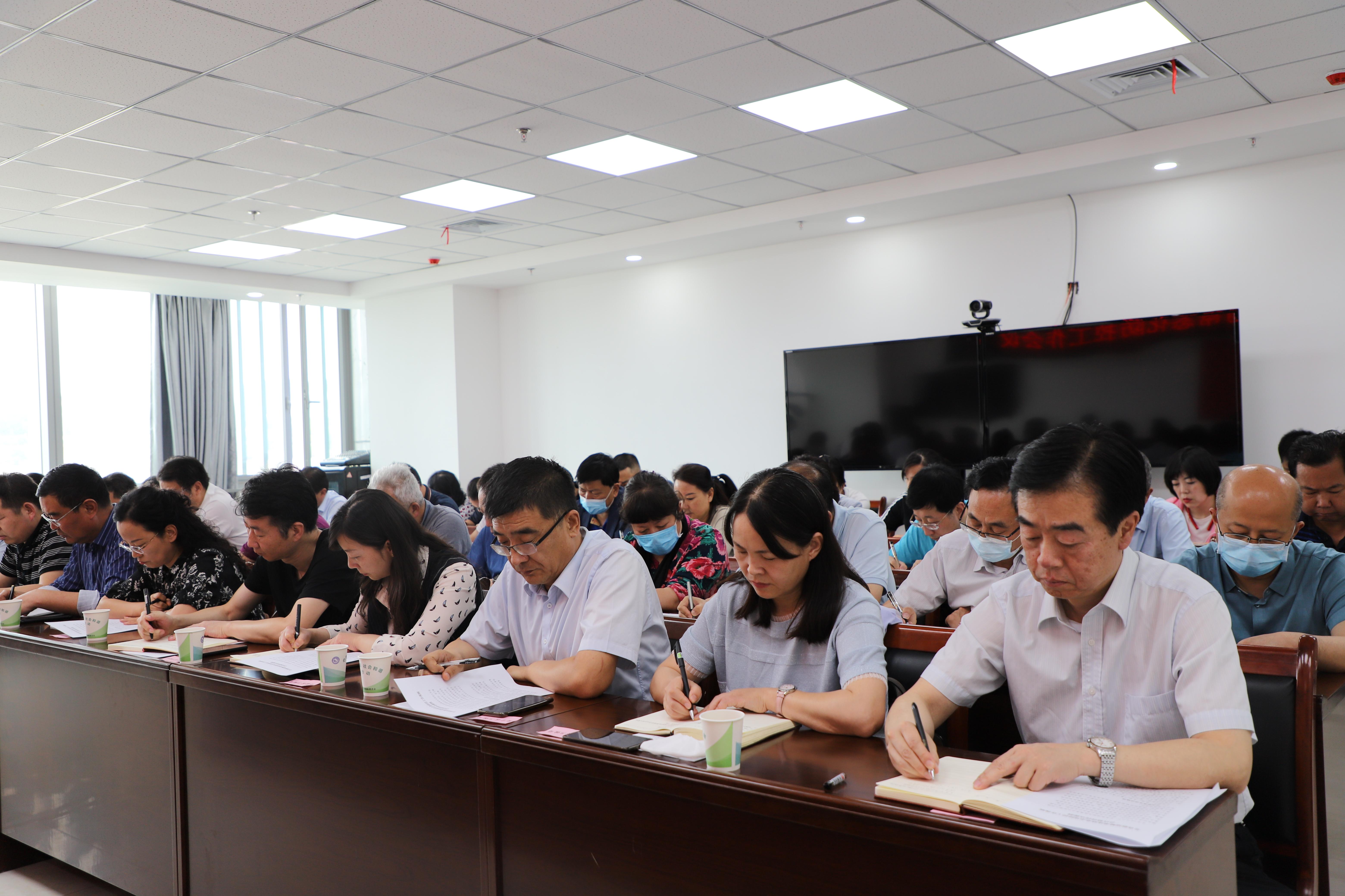 郑州大学为何迟迟未开学?疫情常态化下的高校管理之困 郑州大学为何迟迟未开学?疫情常态化下的高校管理之困
