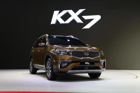 起亚KX7 2019款报价及图片全解析,性价比出众的中型SUV之选 起亚KX7 2019款报价及图片全解析,性价比出众的中型SUV之选
