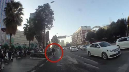 【翻越小区护栏违法吗,翻小区栏杆犯法吗】 【翻越小区护栏违法吗,翻小区栏杆犯法吗】