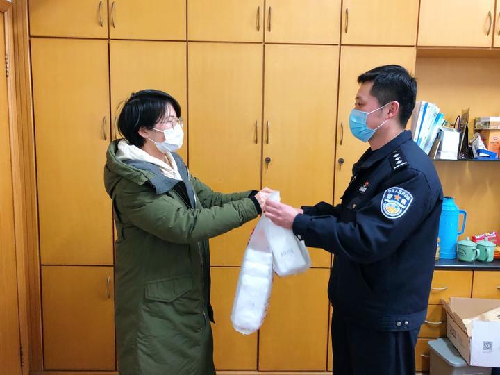 绍兴通报新型肺炎病例详情,活动轨迹公布,相关区域已加强管控 绍兴通报新型肺炎病例详情,活动轨迹公布,相关区域已加强管控