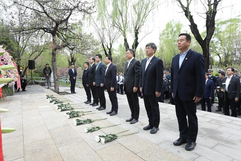 2023清明放假安排一览,假期时间与出行指南 2023清明放假安排一览,假期时间与出行指南