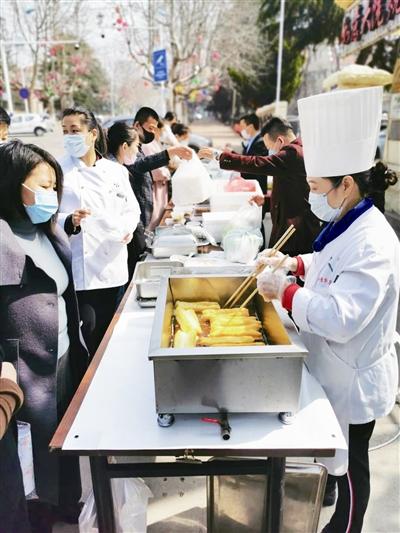 青岛疫情今天最新情况,防控措施持续优化,市民生活平稳有序 青岛疫情今天最新情况,防控措施持续优化,市民生活平稳有序