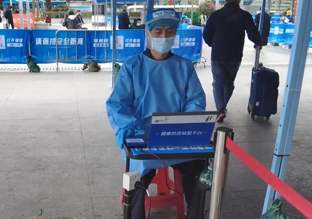 全国至少48市调整防疫政策 公共场所不再查验核酸 全国至少48市调整防疫政策 公共场所不再查验核酸