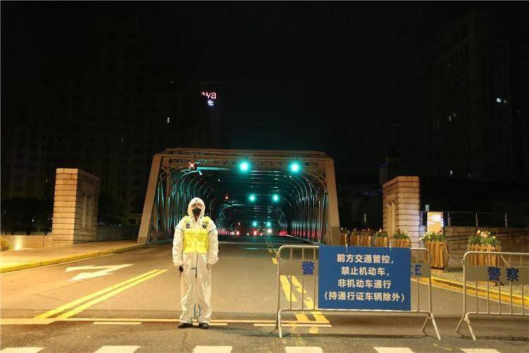 上海疫情封控,76天的坚守与重生 上海疫情封控,76天的坚守与重生