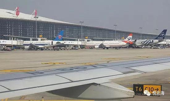 空港隐形人,南京禄口机场的保洁员与他们的洁净誓言 空港隐形人,南京禄口机场的保洁员与他们的洁净誓言