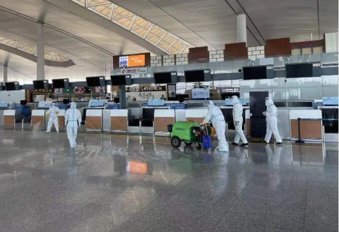 空港隐形人,南京禄口机场的保洁员与他们的洁净誓言 空港隐形人,南京禄口机场的保洁员与他们的洁净誓言