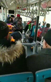 深圳公交站与地铁口之间,隔着最遥远的距离 深圳公交站与地铁口之间,隔着最遥远的距离