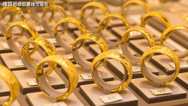 一个金戒指多少钱?从几百到上万元,价格差异背后的秘密 一个金戒指多少钱?从几百到上万元,价格差异背后的秘密