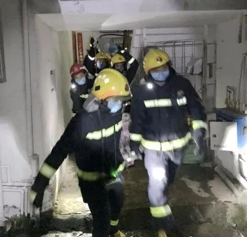 沪上出租屋命案警示录,城市夹缝中的安全隐忧与邻里疏离 沪上出租屋命案警示录,城市夹缝中的安全隐忧与邻里疏离