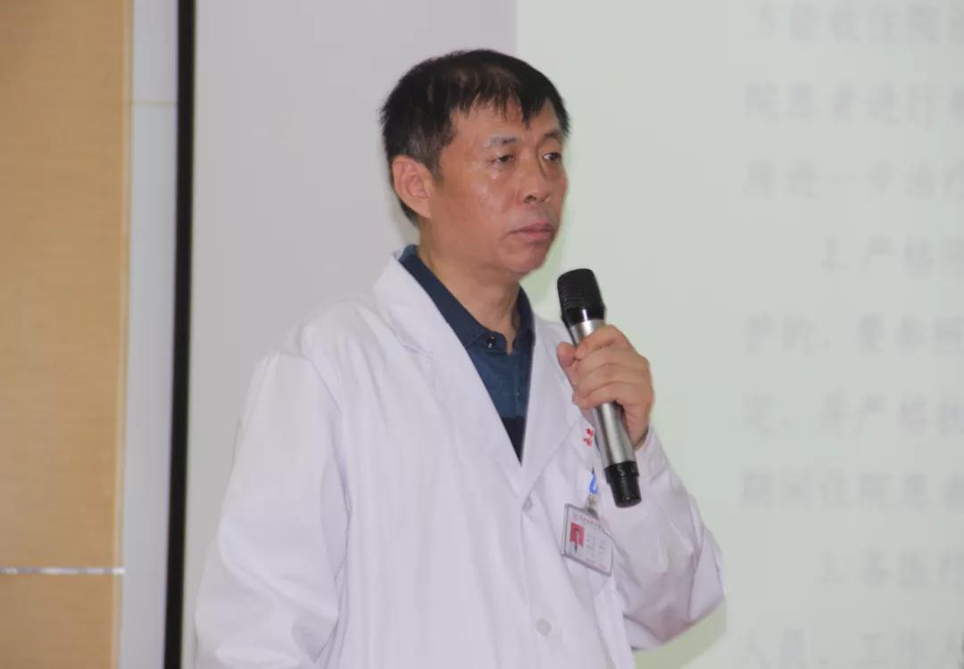 国内中高风险地区持续动态调整,常态化精准防控不松懈 国内中高风险地区持续动态调整,常态化精准防控不松懈