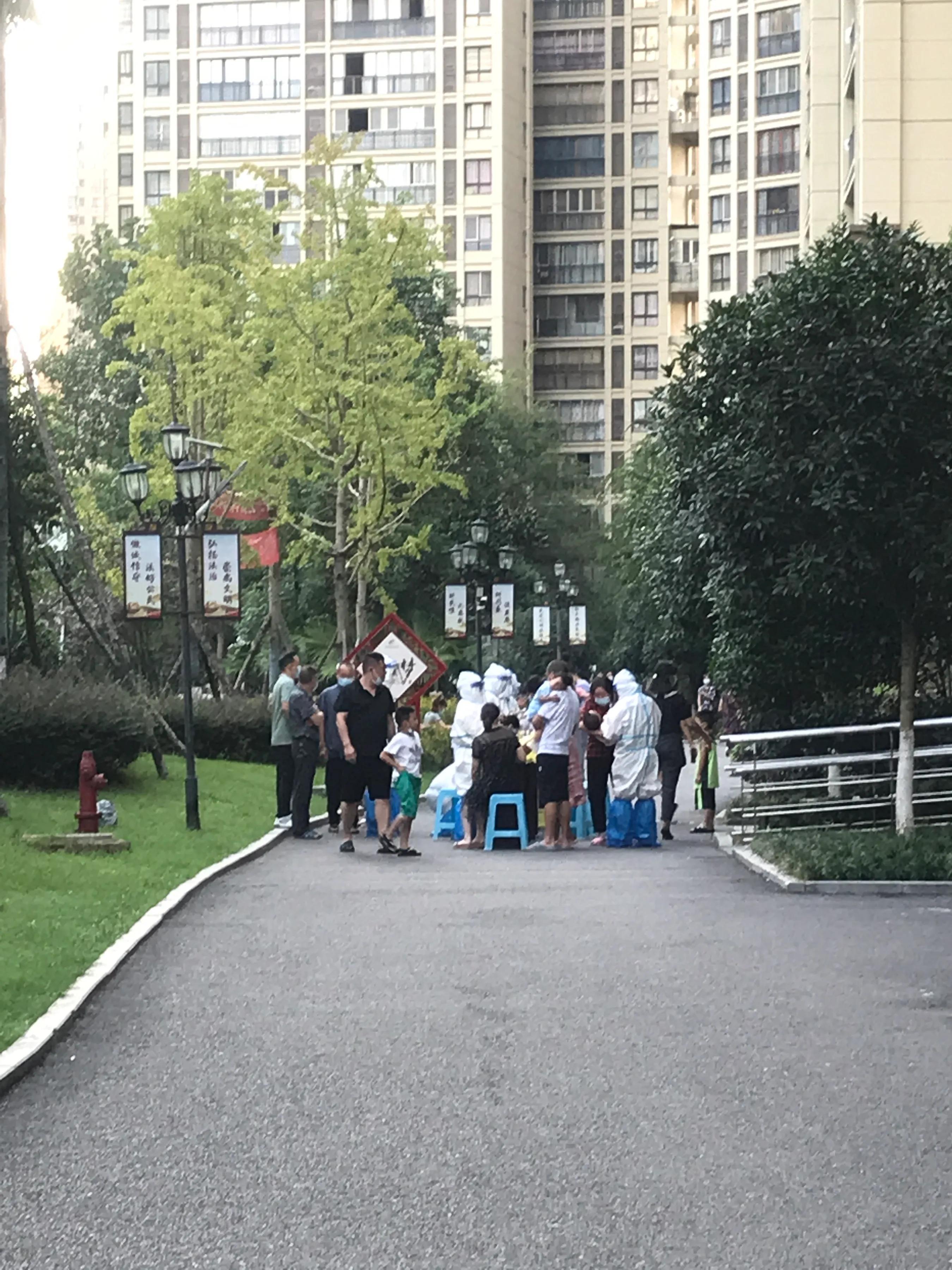核酸采集站,一个时代的临时坐标 核酸采集站,一个时代的临时坐标