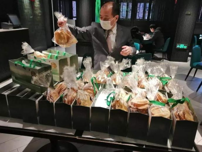 宝山疫情发的糕点/宝山疫情发的糕点是真的吗