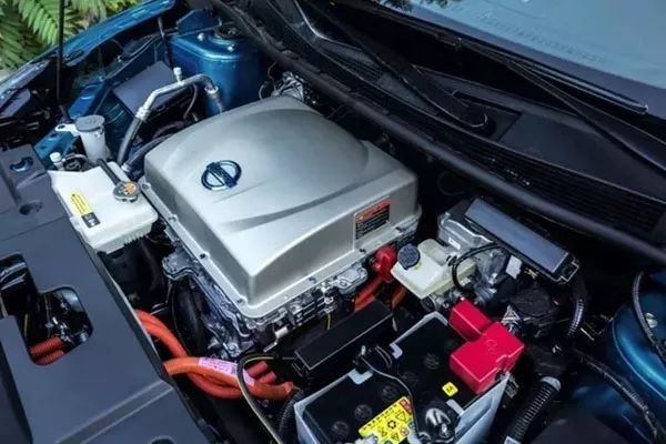 轩逸经典2019款电瓶参数(轩逸经典原车电瓶是多少安时的?) 轩逸经典2019款电瓶参数(轩逸经典原车电瓶是多少安时的?)