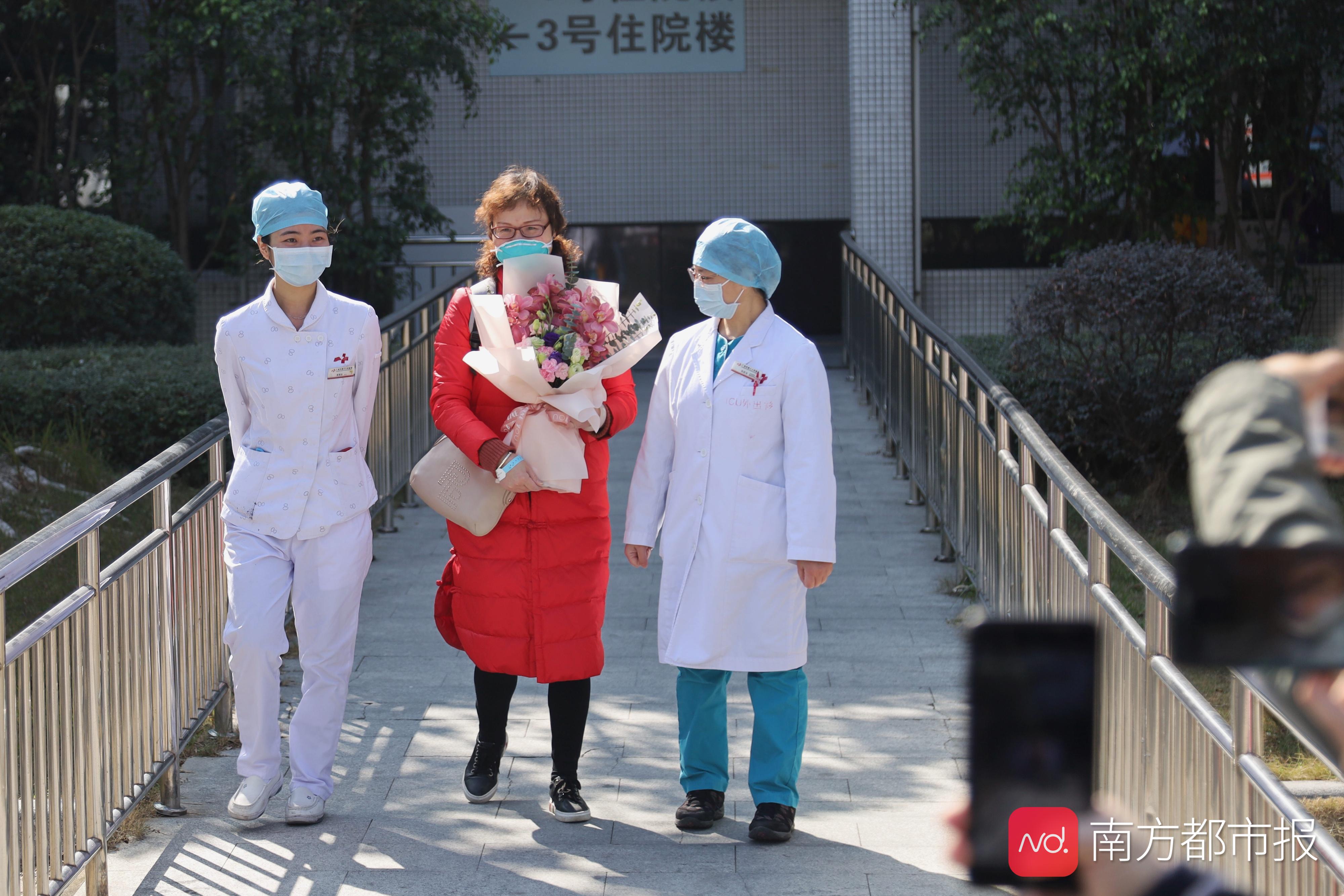 广州首例新冠肺炎确诊患者康复出院,主治医师揭秘治疗全过程 广州首例新冠肺炎确诊患者康复出院,主治医师揭秘治疗全过程
