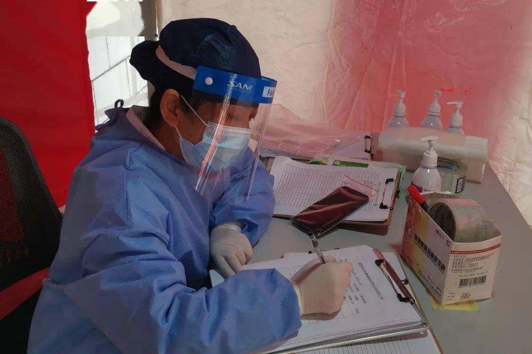 海安抗疫先锋丁菁,平凡岗位上的不凡坚守 海安抗疫先锋丁菁,平凡岗位上的不凡坚守