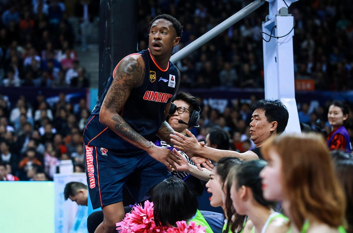 【不准入境人员是指/不准入境人员是指具有法律行政法规规定的不准入境情形】