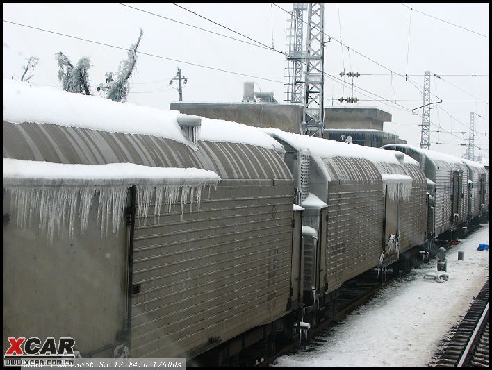 【08年南方雪灾内燃机车拉电力机车/08年雪灾 火车】 【08年南方雪灾内燃机车拉电力机车/08年雪灾 火车】