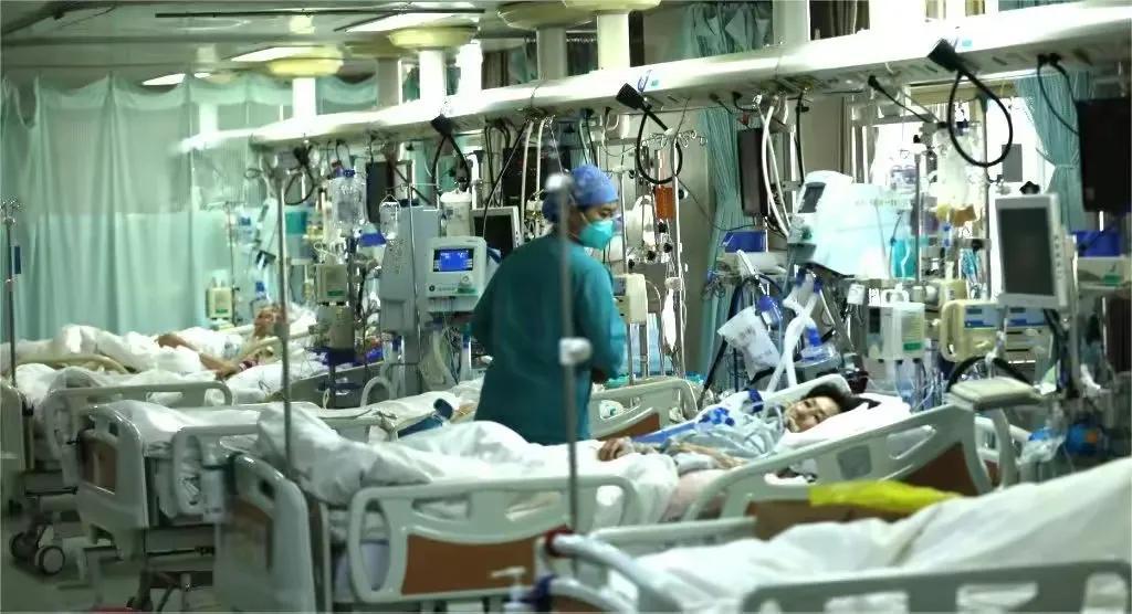 新冠发热几天会加重?关键时间点与应对指南 新冠发热几天会加重?关键时间点与应对指南