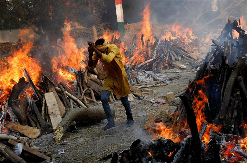 印度累计确诊突破700万例,疫情风暴下的挑战与反思 印度累计确诊突破700万例,疫情风暴下的挑战与反思