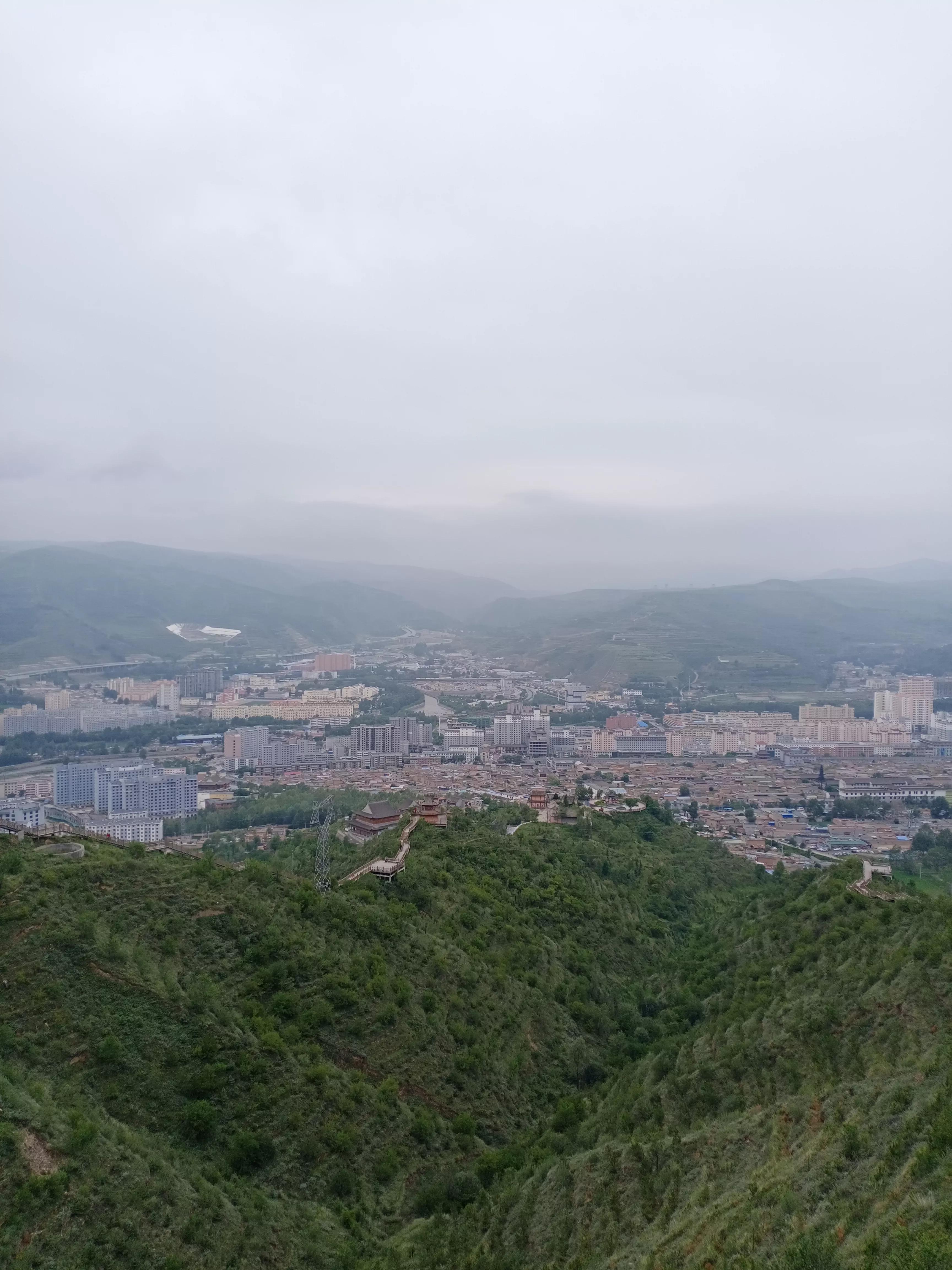 西宁疑似,迷雾笼罩下的高原古城 西宁疑似,迷雾笼罩下的高原古城