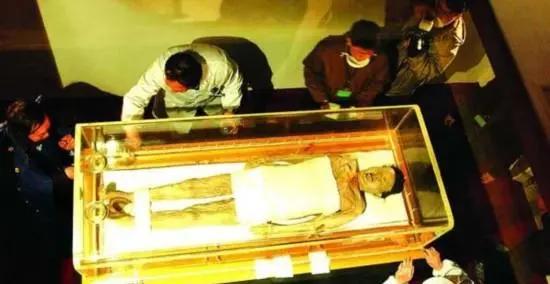 长沙某中学/湖南长沙一中学发现42座古墓 长沙某中学/湖南长沙一中学发现42座古墓