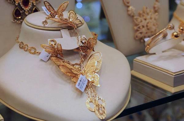 周大福今日金价与手工费详解,购买黄金前必读指南 周大福今日金价与手工费详解,购买黄金前必读指南