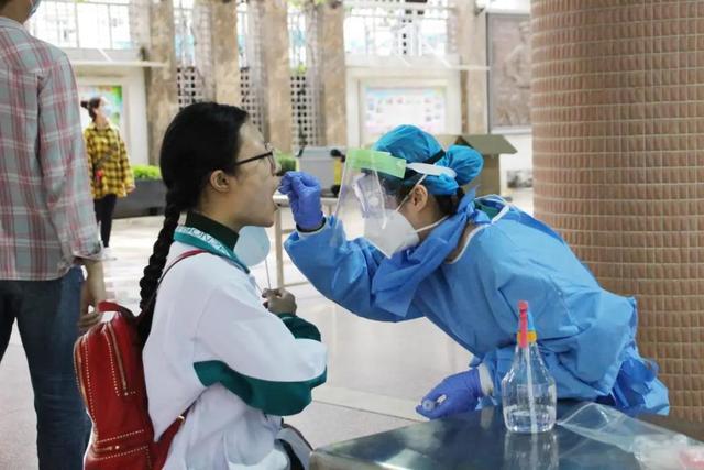 第二波疫情警报拉响,我们该如何应对这场新的考验? 第二波疫情警报拉响,我们该如何应对这场新的考验?