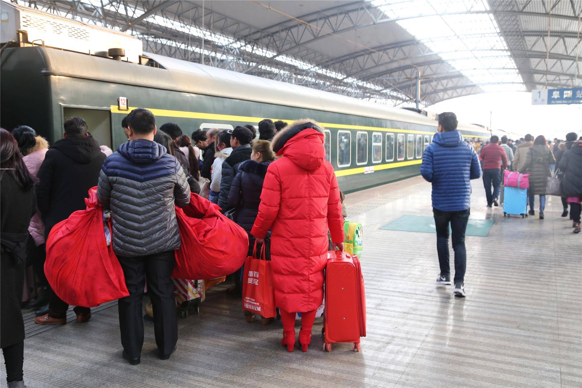 【上海返乡人员坐高铁要求,上海返程需要做核酸检测吗】 【上海返乡人员坐高铁要求,上海返程需要做核酸检测吗】