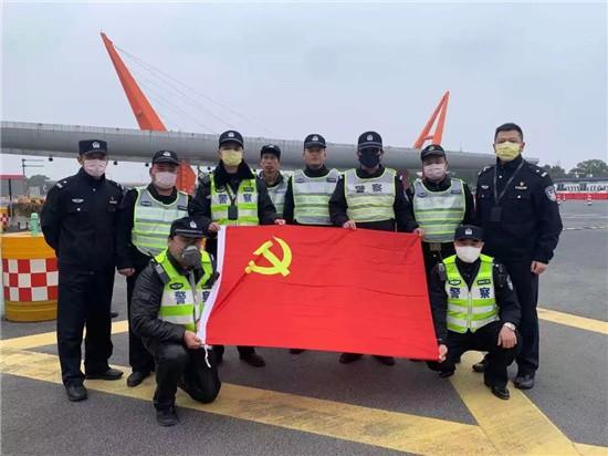 上海防疫措施再收紧,精准防控下的城市守护战 上海防疫措施再收紧,精准防控下的城市守护战