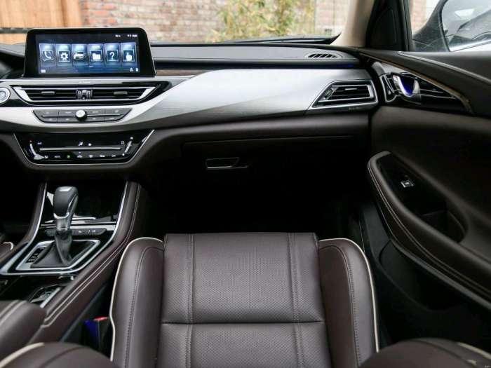 【卡罗拉最建议买的三款,卡罗拉最建议买的三款大灯】