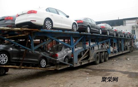 乌鲁木齐到西安托运汽车多少钱？费用详解及注意事项