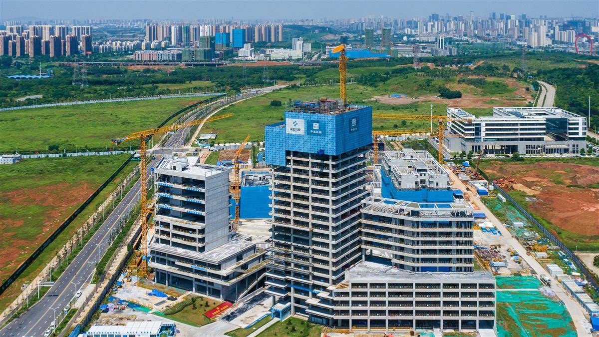 武汉江夏区加速打造科技创新高地,多个重点项目取得新进展 武汉江夏区加速打造科技创新高地,多个重点项目取得新进展