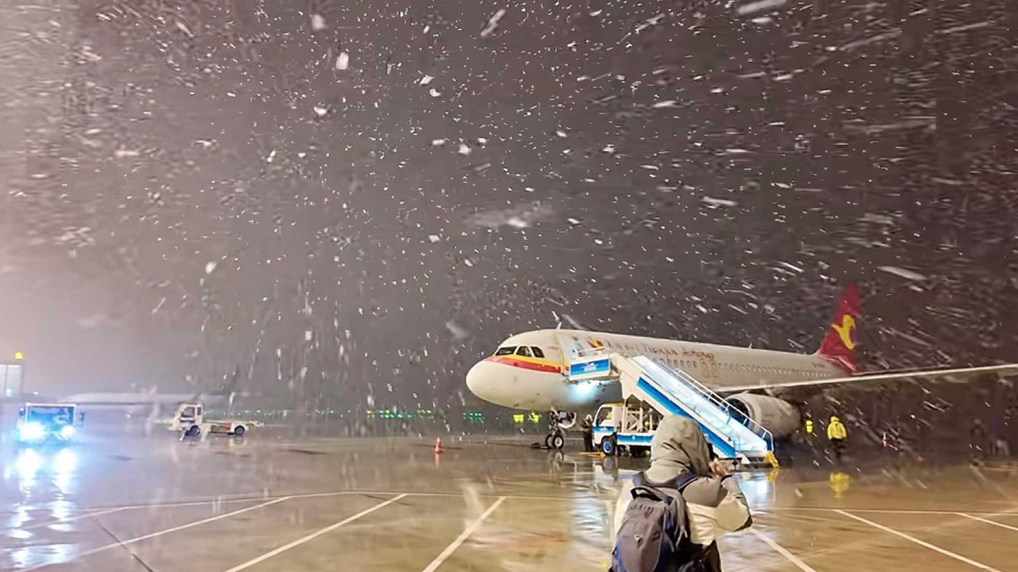 黑龙江遭遇罕见特大暴雪 极端天气挑战北方寒冬