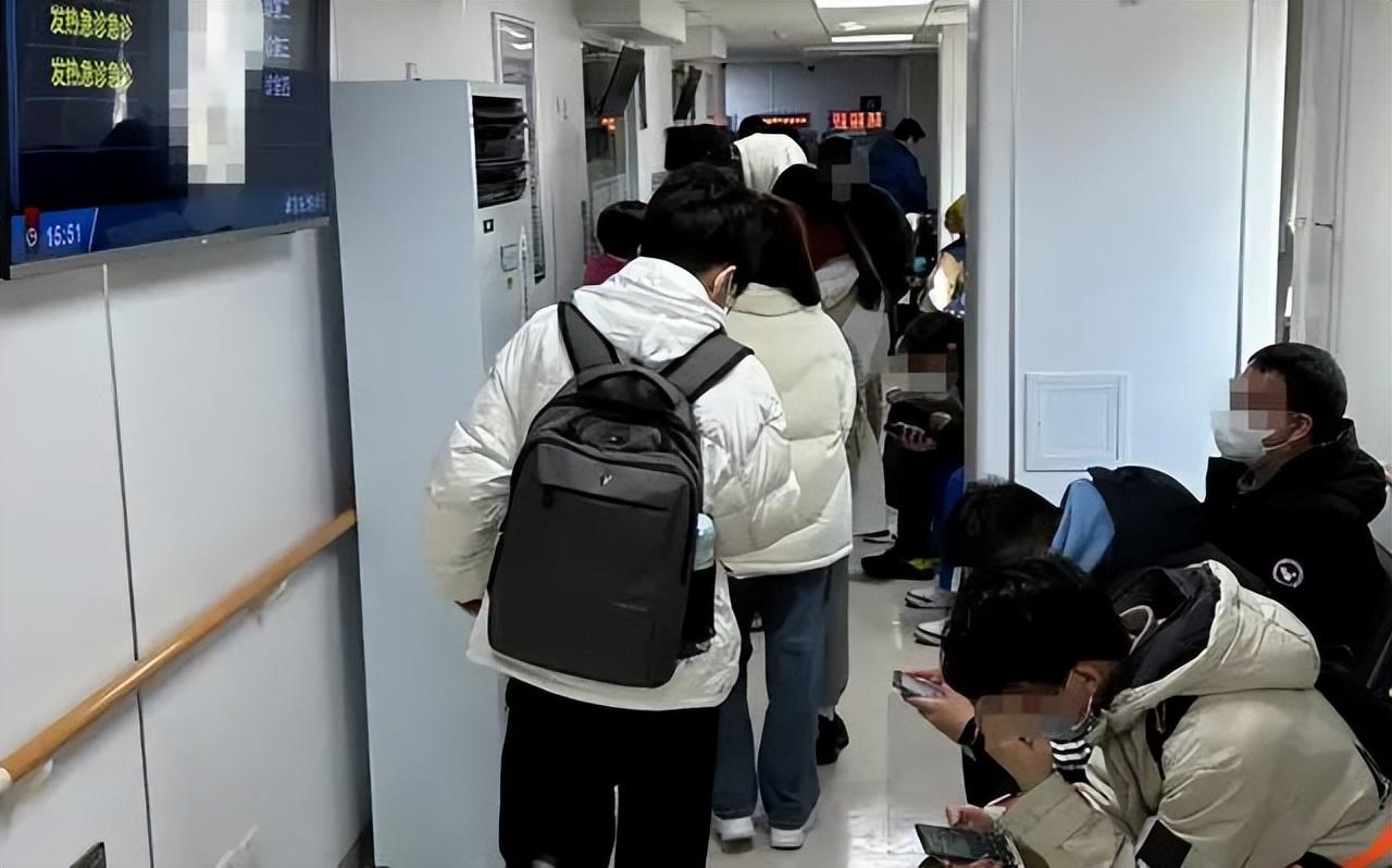 【大学发生诺如病毒/高校学生感染诺如病毒】