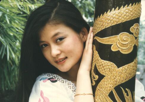 同社区0212vip/同社区的小红长相甜美,嗓音清亮 同社区0212vip/同社区的小红长相甜美,嗓音清亮