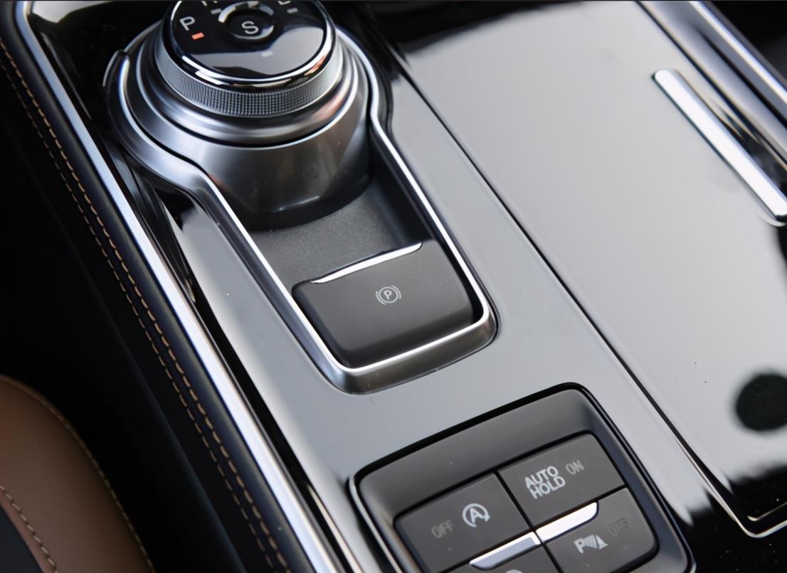 【新款沃尔沃xc60落地价格,沃尔沃xc602021款落地价多少可以入手】