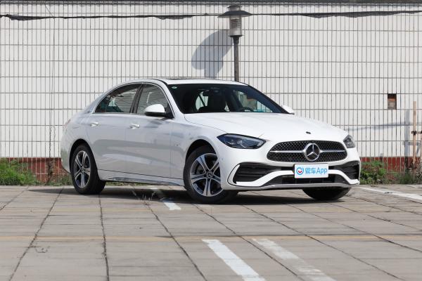 奔驰C260最新价格及落地成本解析，豪华入门车型值得入手吗？