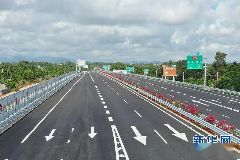 今年国庆节放假高速公路免费吗?2024年免费通行政策详解 今年国庆节放假高速公路免费吗?2024年免费通行政策详解