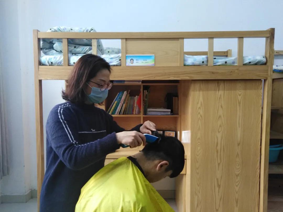 盐城疾控中心发布最新健康提示,强化秋冬季传染病防控,倡导健康生活方式 盐城疾控中心发布最新健康提示,强化秋冬季传染病防控,倡导健康生活方式