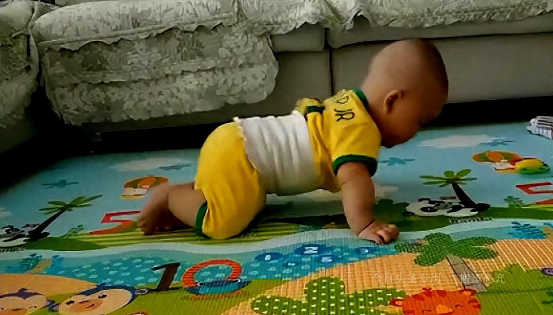 这门,是虚掩着的 这门,是虚掩着的