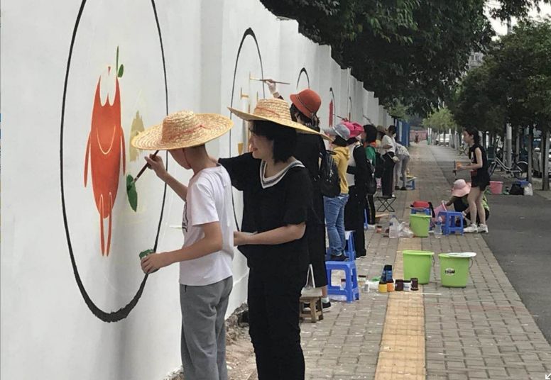 郑州解封的区域,希望之光在街头巷尾闪烁 郑州解封的区域,希望之光在街头巷尾闪烁